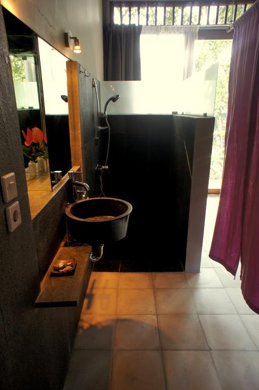 ホテル プラシャンティ バリ ウブド 部屋 写真